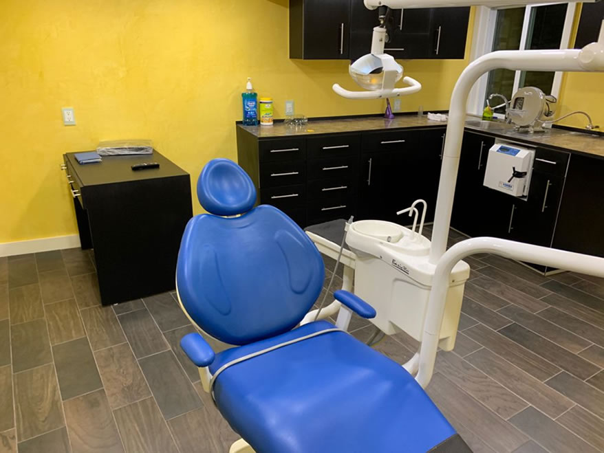 Consultorio dental moderno y equipado